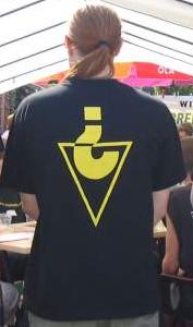 Het Frietopia-logo, zoals te vinden is op de T-shirts. \'\'(foto genomen tijdens frikandelleneetwedstrijd 2006, Cafetaria Rikken te Groesbeek)\'\'